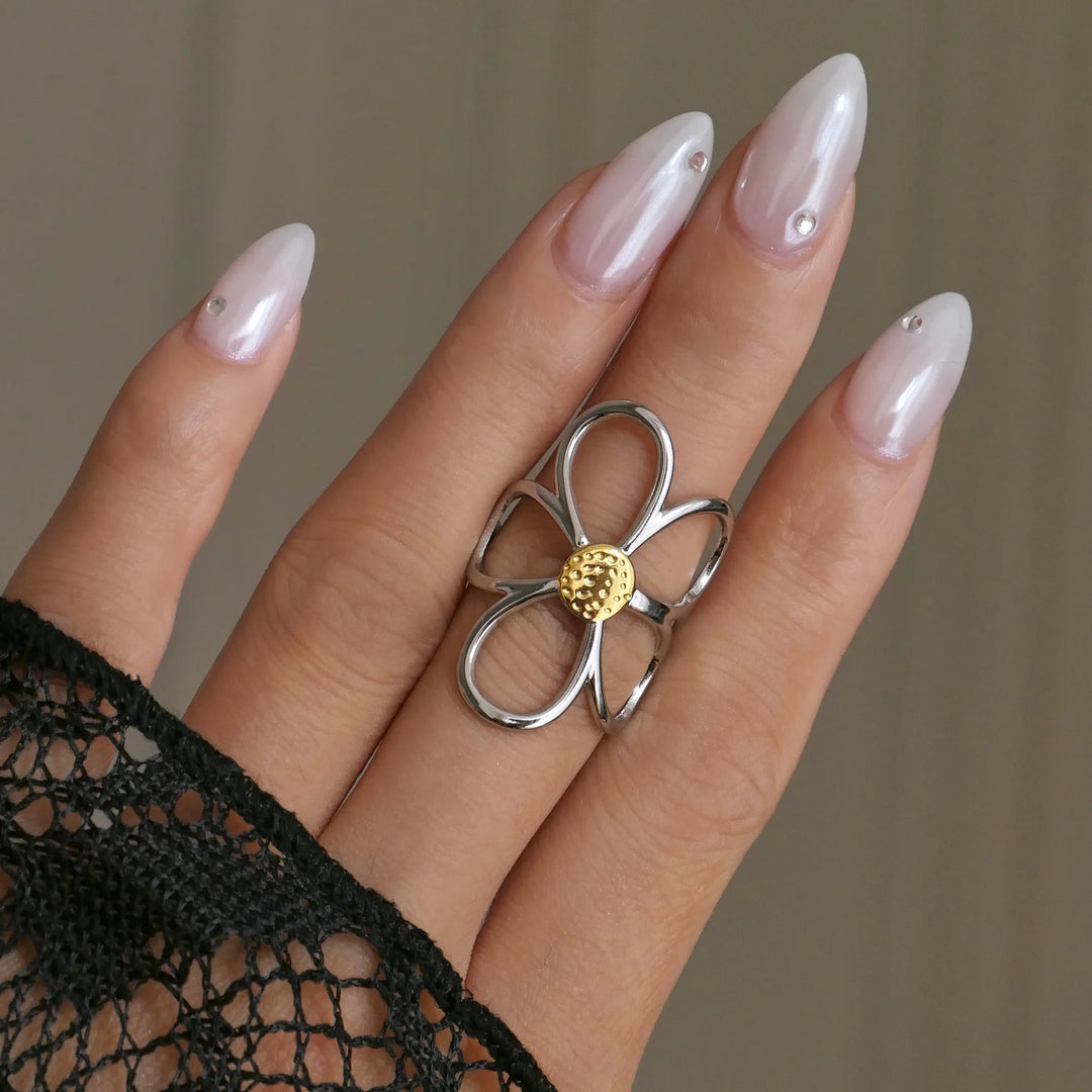 Meloni | Adjustable Daisy Flower Open Ring
