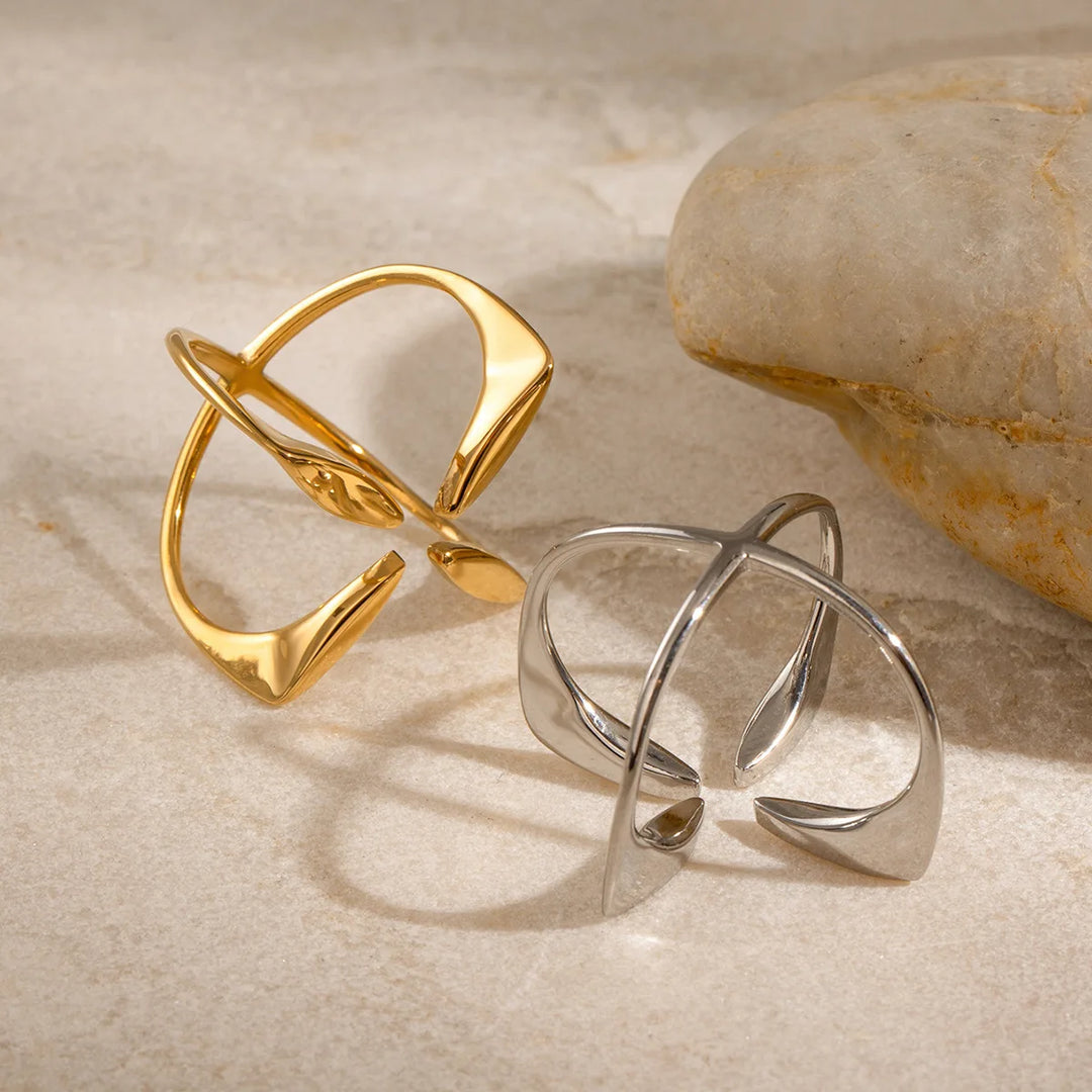 Gerti | Open Leaf Design Statement Ring