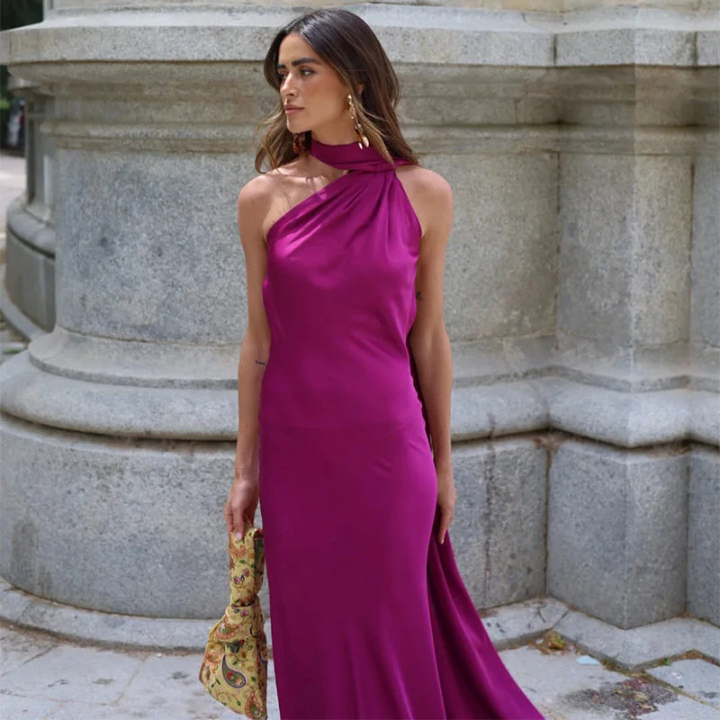 Lucila - Halter Neck Backless Maxi Dress