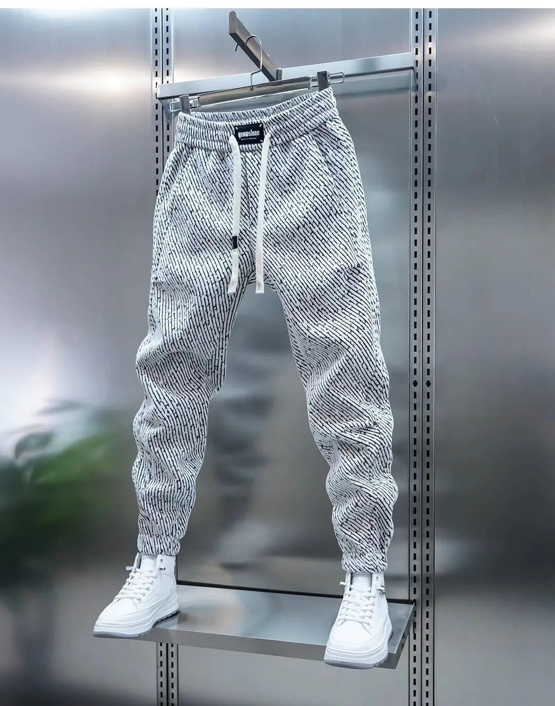 Jukka | Tapered Drawstring Jogger Pants