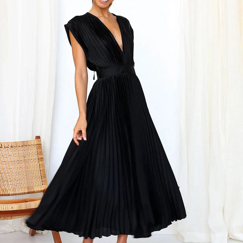 Gonny | Pleated V Neck Sleeveless Midi Dress
