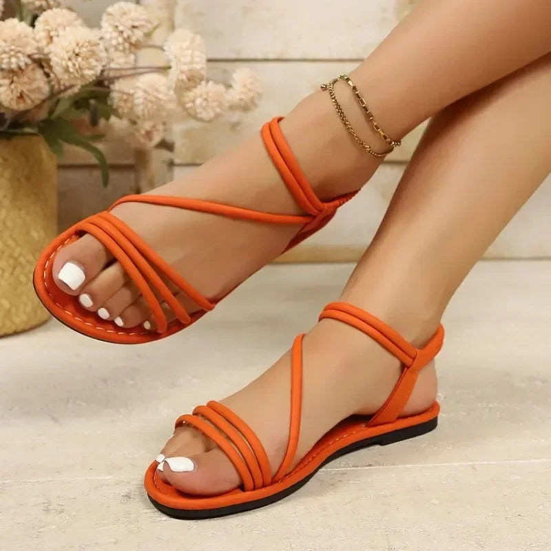 Suyeon | Flat Sandals with Elastic Strappy Design