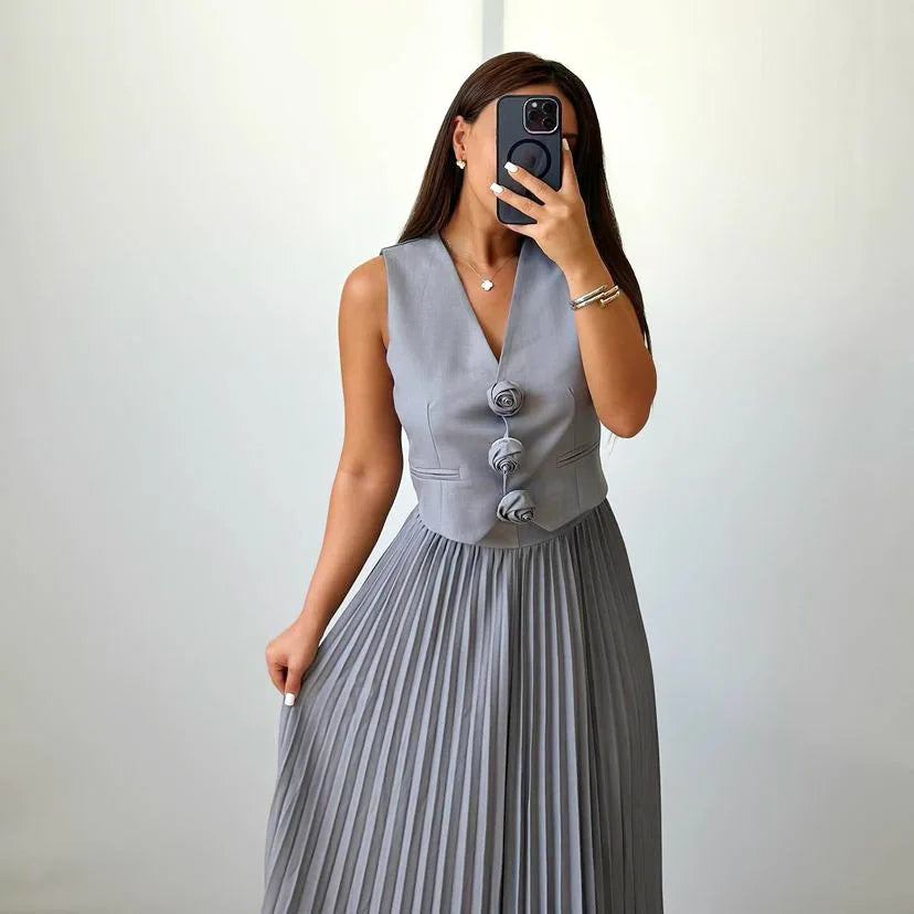 Beyza - Sleeveless V Neck Pleated Two Piece Set