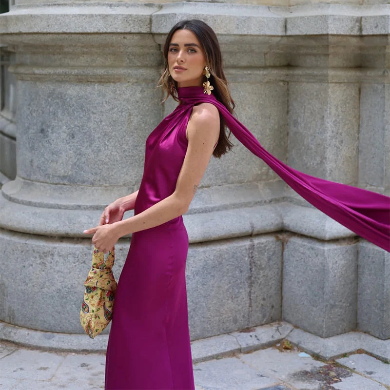 Lucila - Halter Neck Backless Maxi Dress