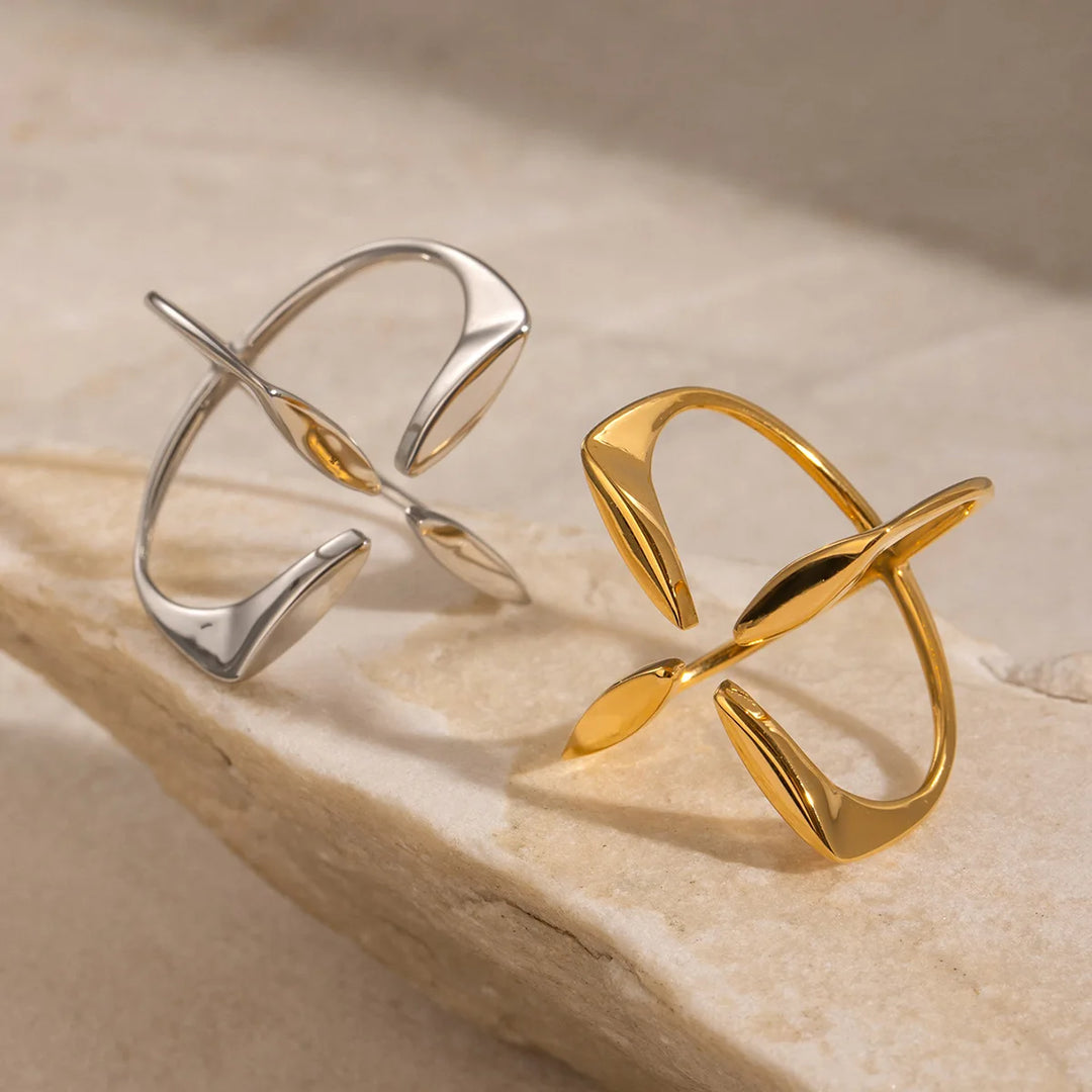 Gerti | Open Leaf Design Statement Ring