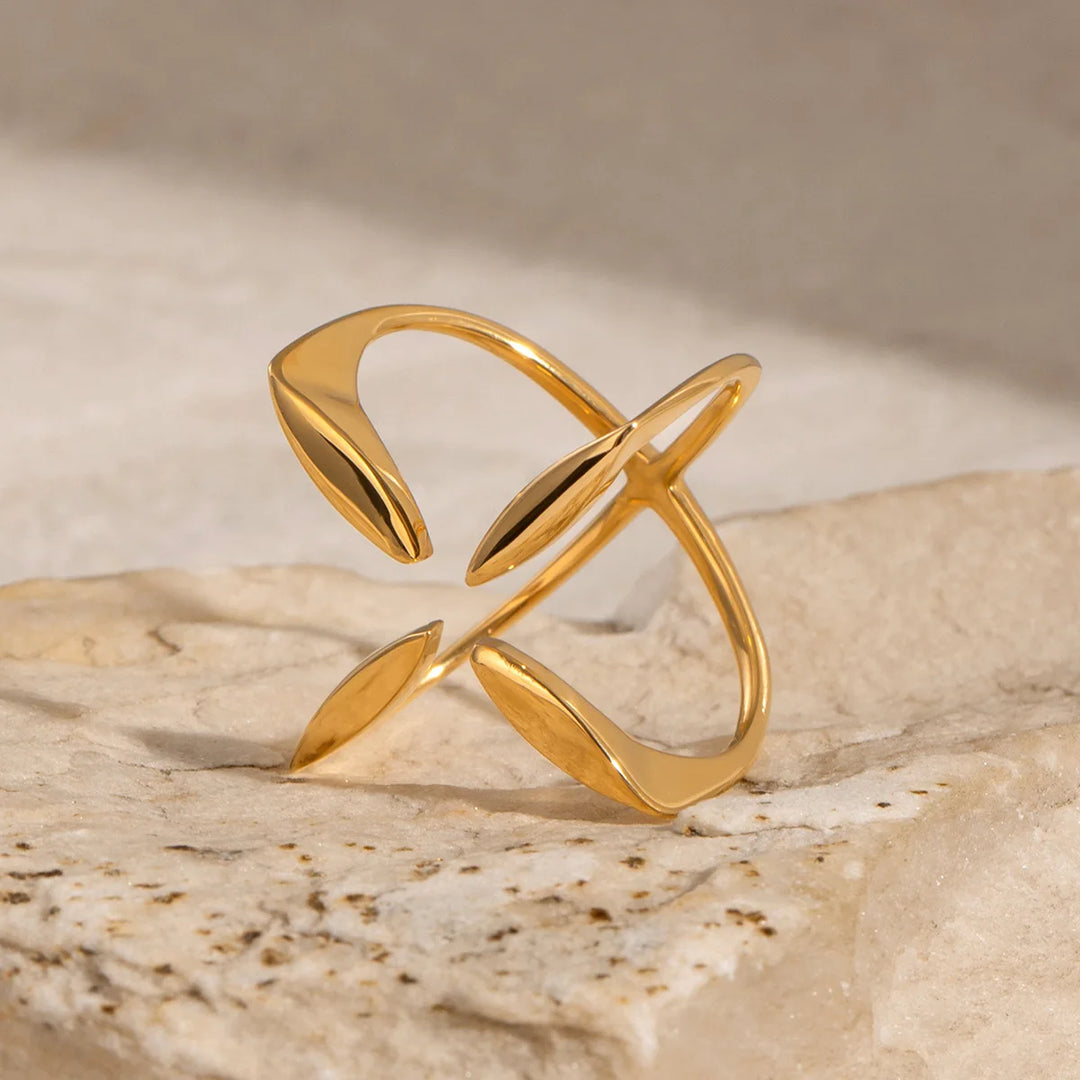 Gerti | Open Leaf Design Statement Ring