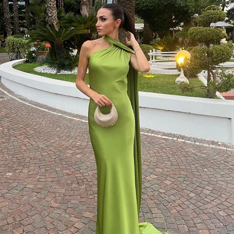 Lucila - Halter Neck Backless Maxi Dress