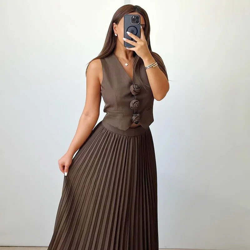 Beyza - Sleeveless V Neck Pleated Two Piece Set