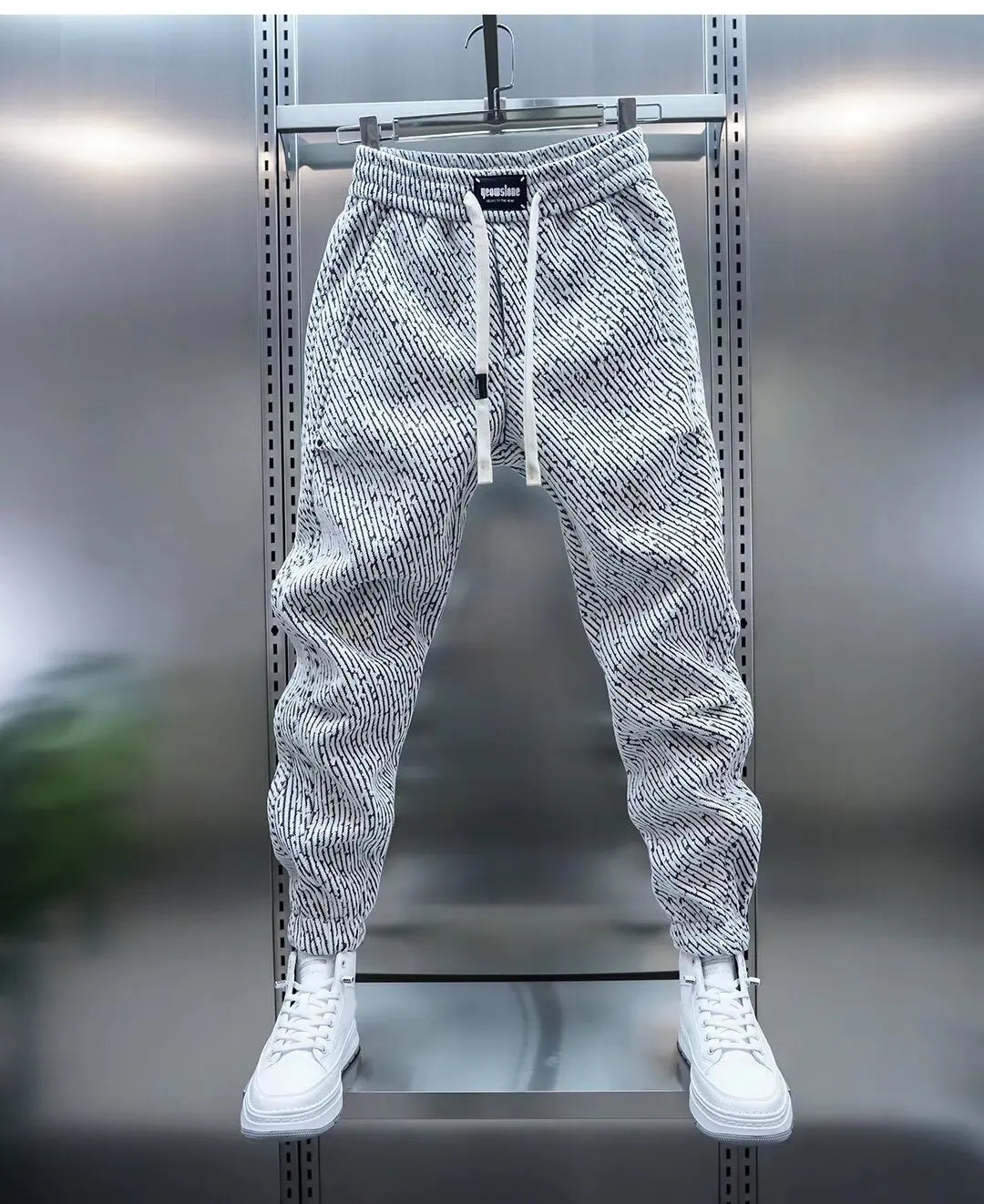 Jukka | Tapered Drawstring Jogger Pants