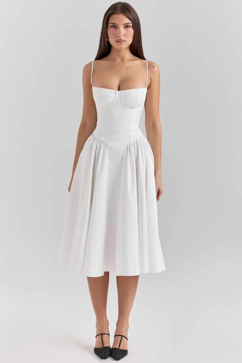 Maissa | Sleeveless Sweetheart Neck Midi Dress