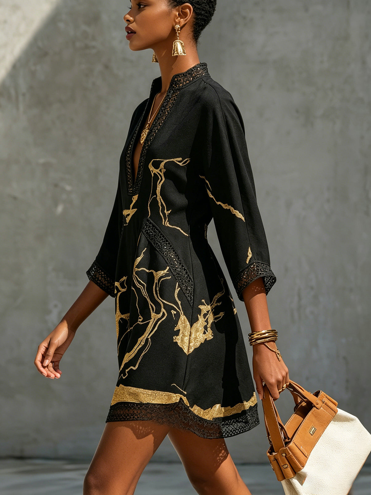 Arlinen | Mini Dress Black Printed V-Neck Three-Quarter Sleeve