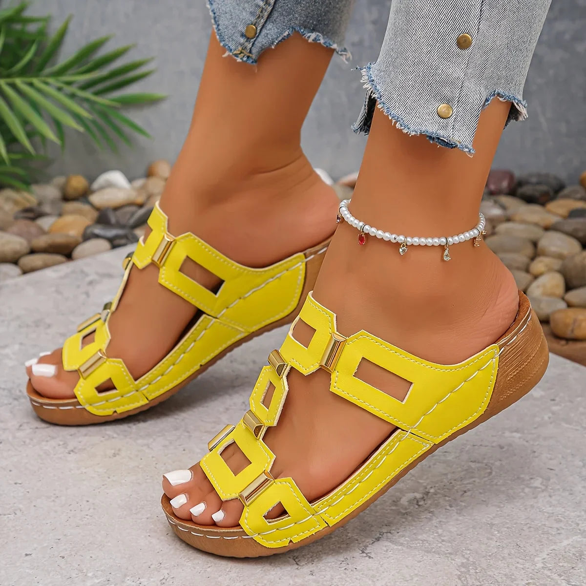 Norika | Open Toe Cutout Slide Sandals