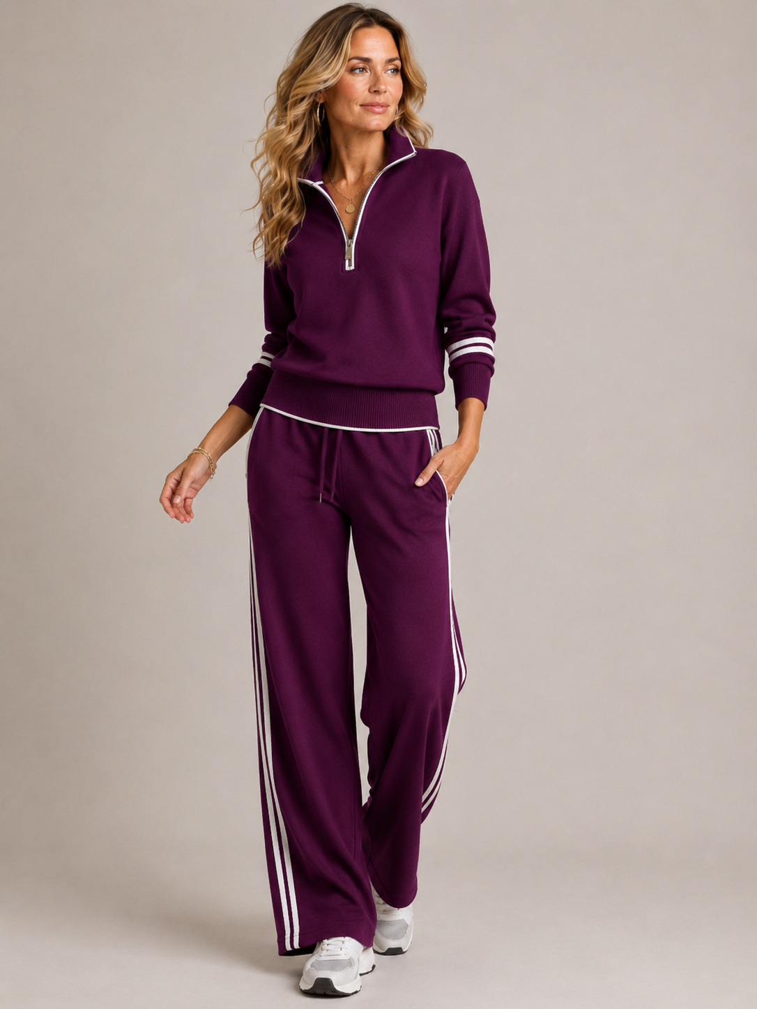 Laverne | Tracksuit with Quarter Zip and Contrast Stripes