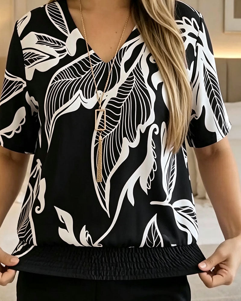 Isheba | Blouse with Short Sleeves and Leaf Print