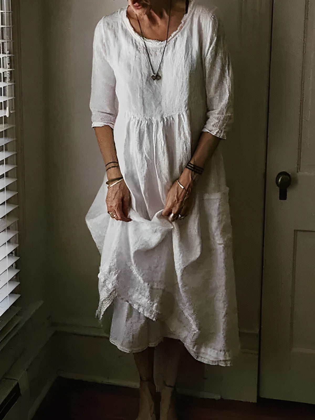 Tasoula | Round Neck Midi Pocket Dress