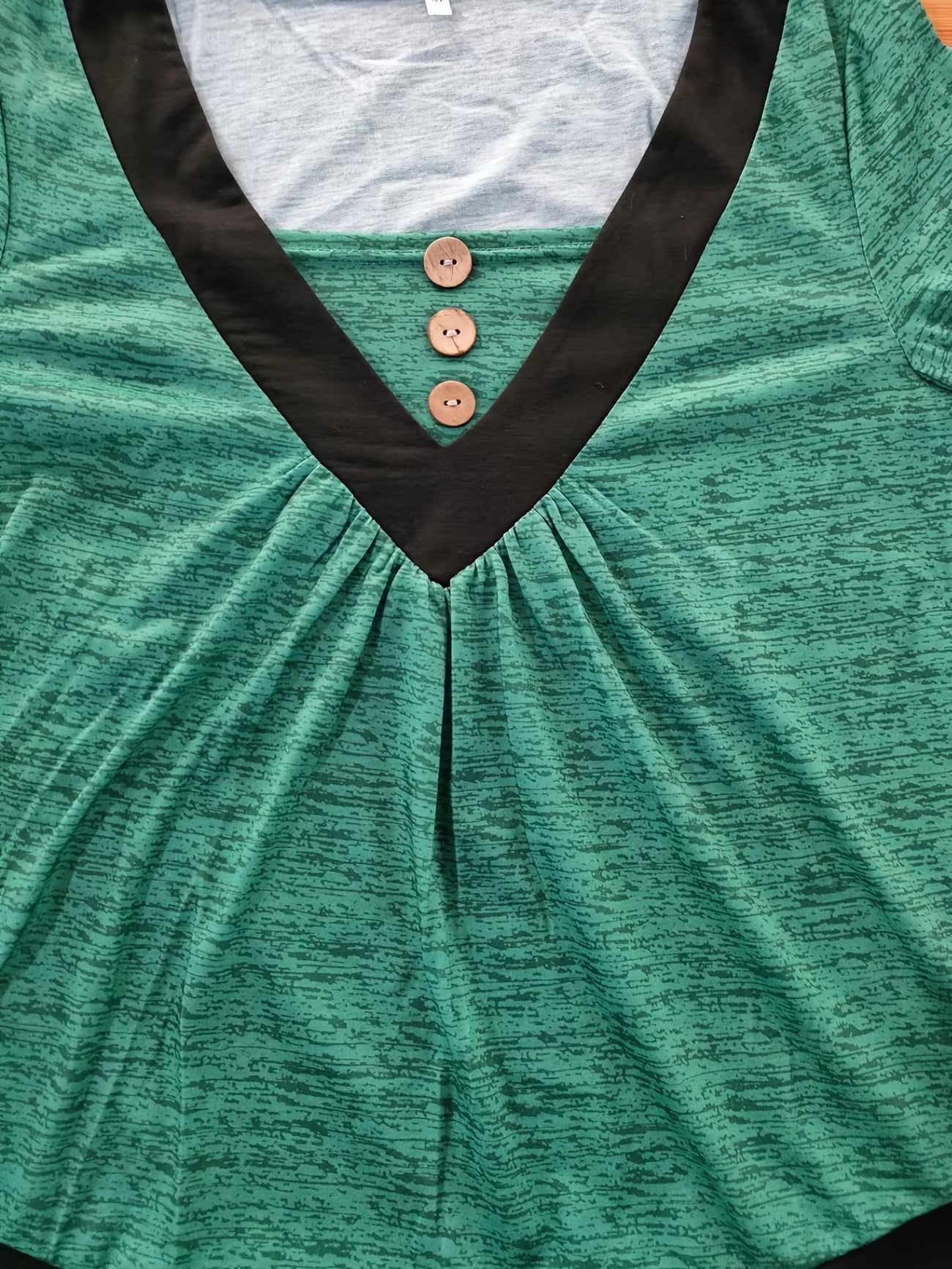 Grisel | V-Neck Three-Quarter Sleeve Tunic