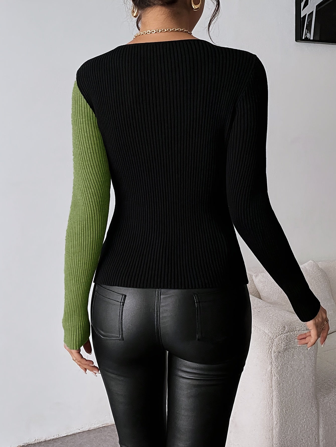 Rachel | Blouse With V-Neck Color-Block Crossover Design