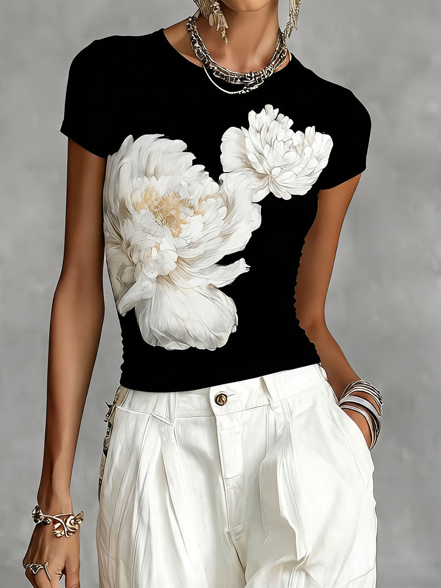 Greta | Floral Print Crew Neck T-Shirt in Black