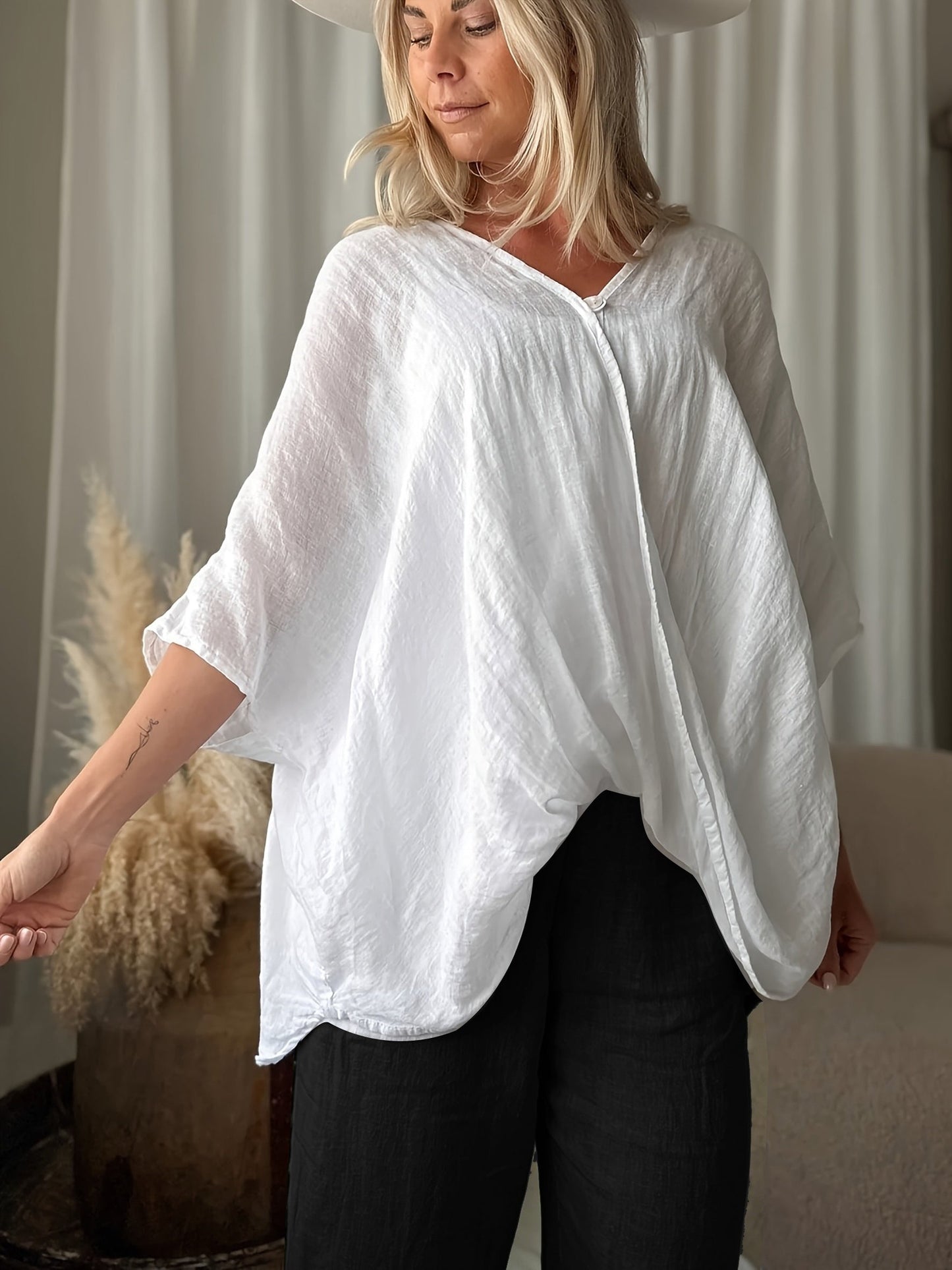 Amara | Bohemian Blouse with Loose Sleeves