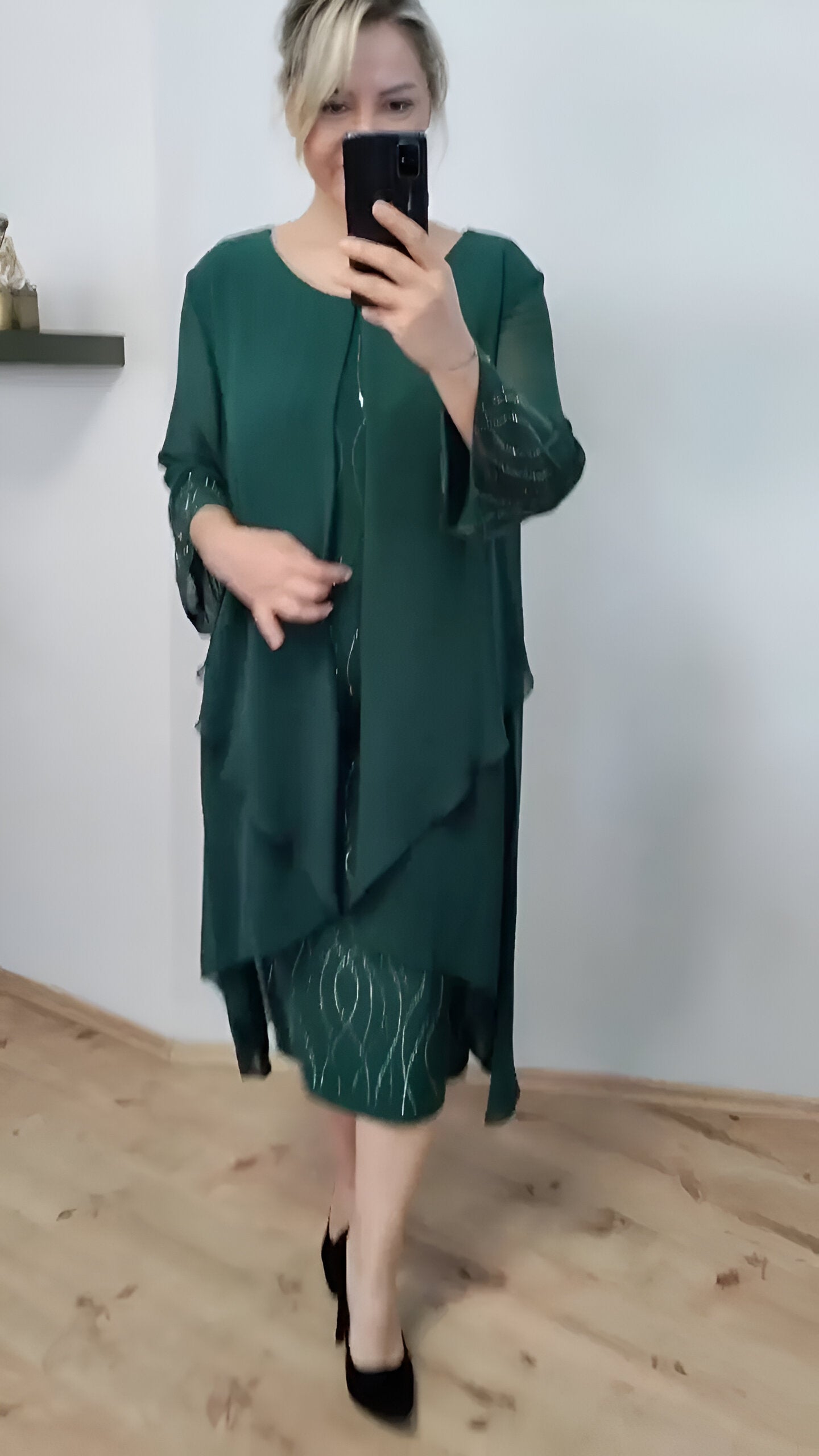 Nienke - Layered Chiffon Overlay Midi Dress