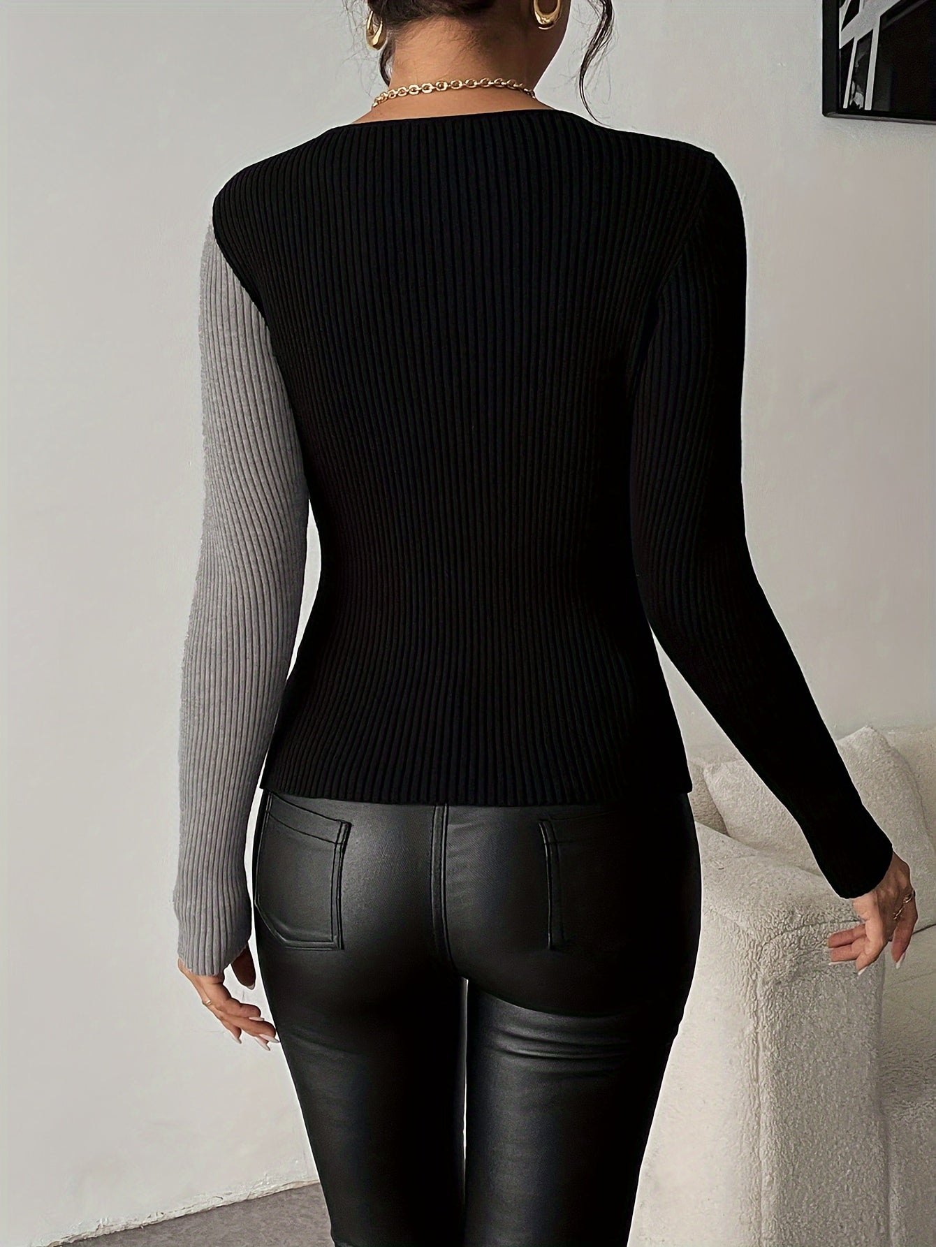 Rachel | Blouse With V-Neck Color-Block Crossover Design