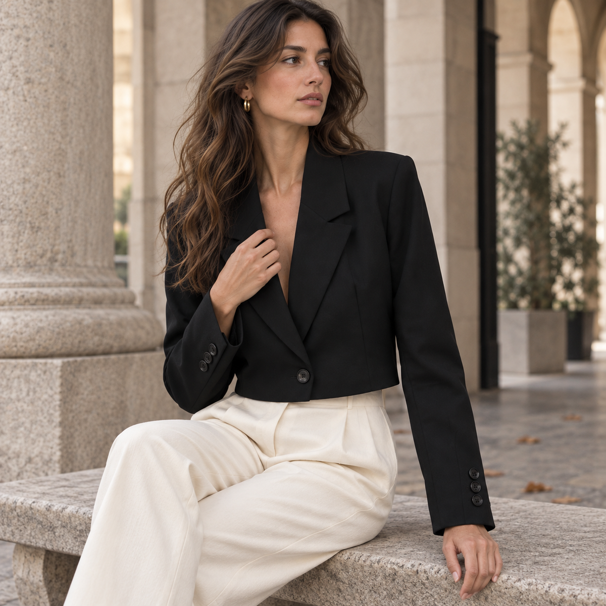 Opheaa | Cropped Blazer with Notched Lapel