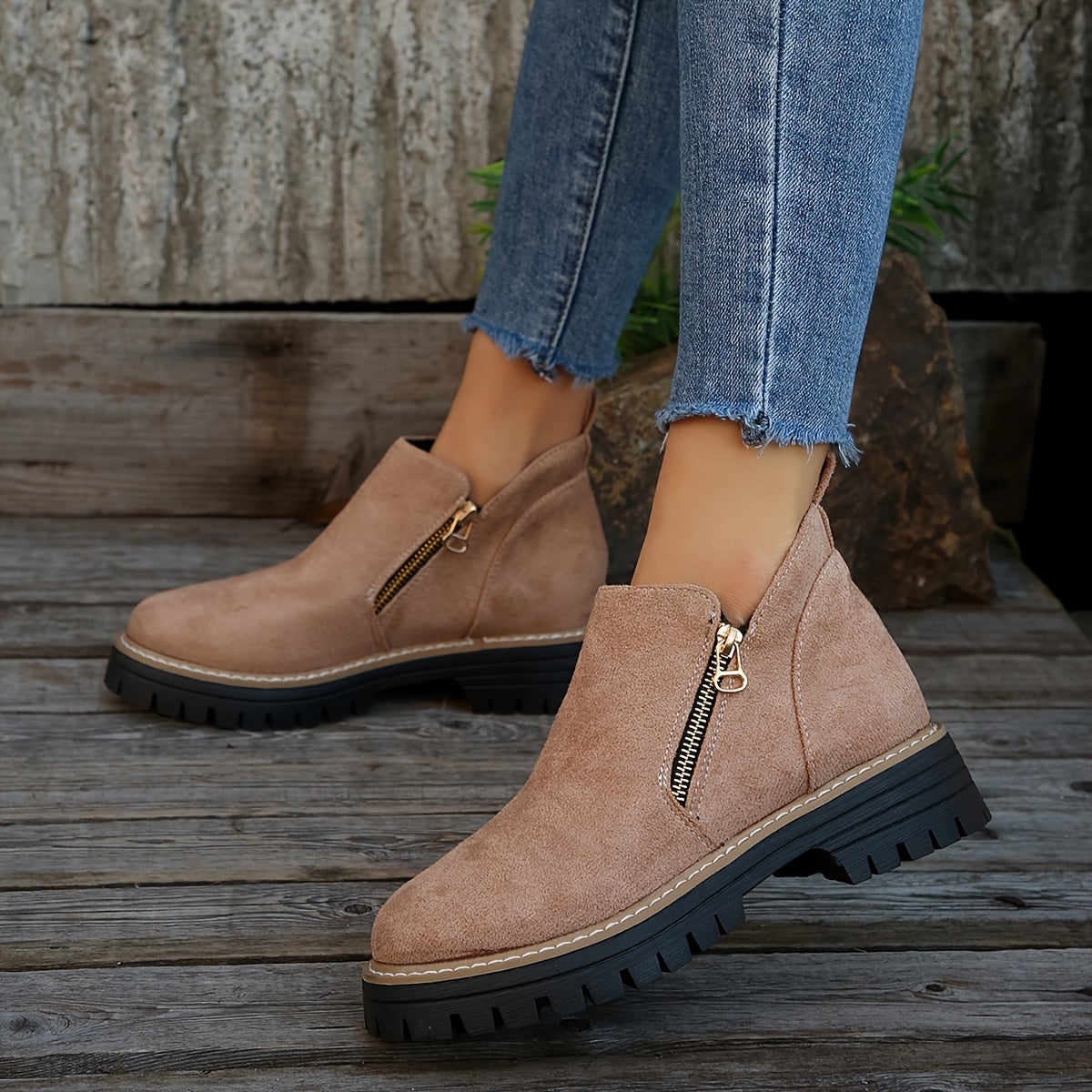 Aileen | Ankle Boots With Side Zipper Lug Sole