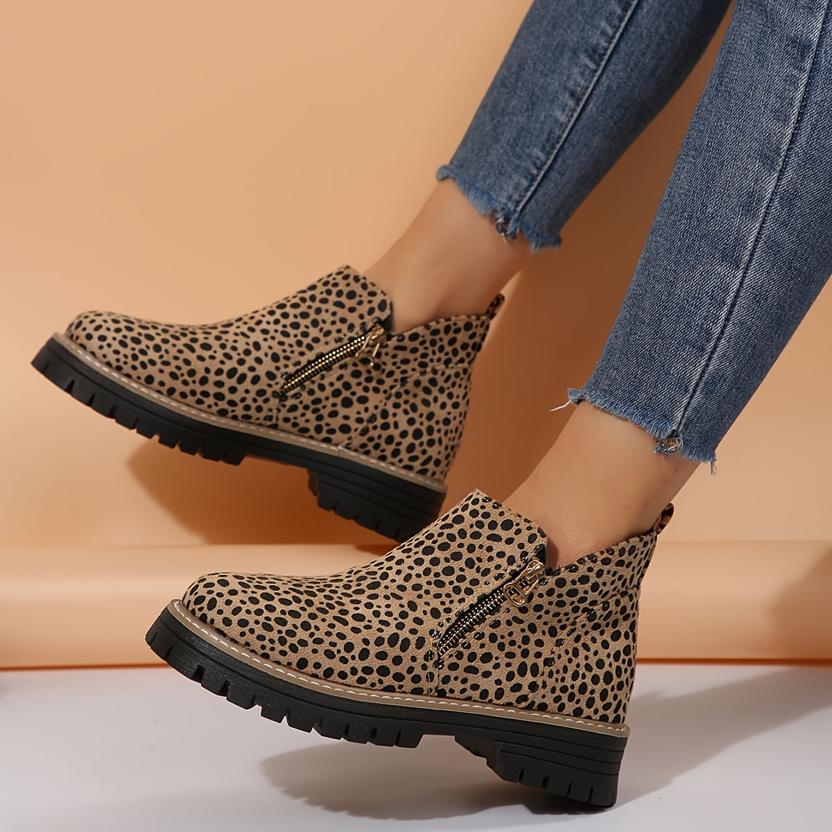 Aileen | Ankle Boots With Side Zipper Lug Sole