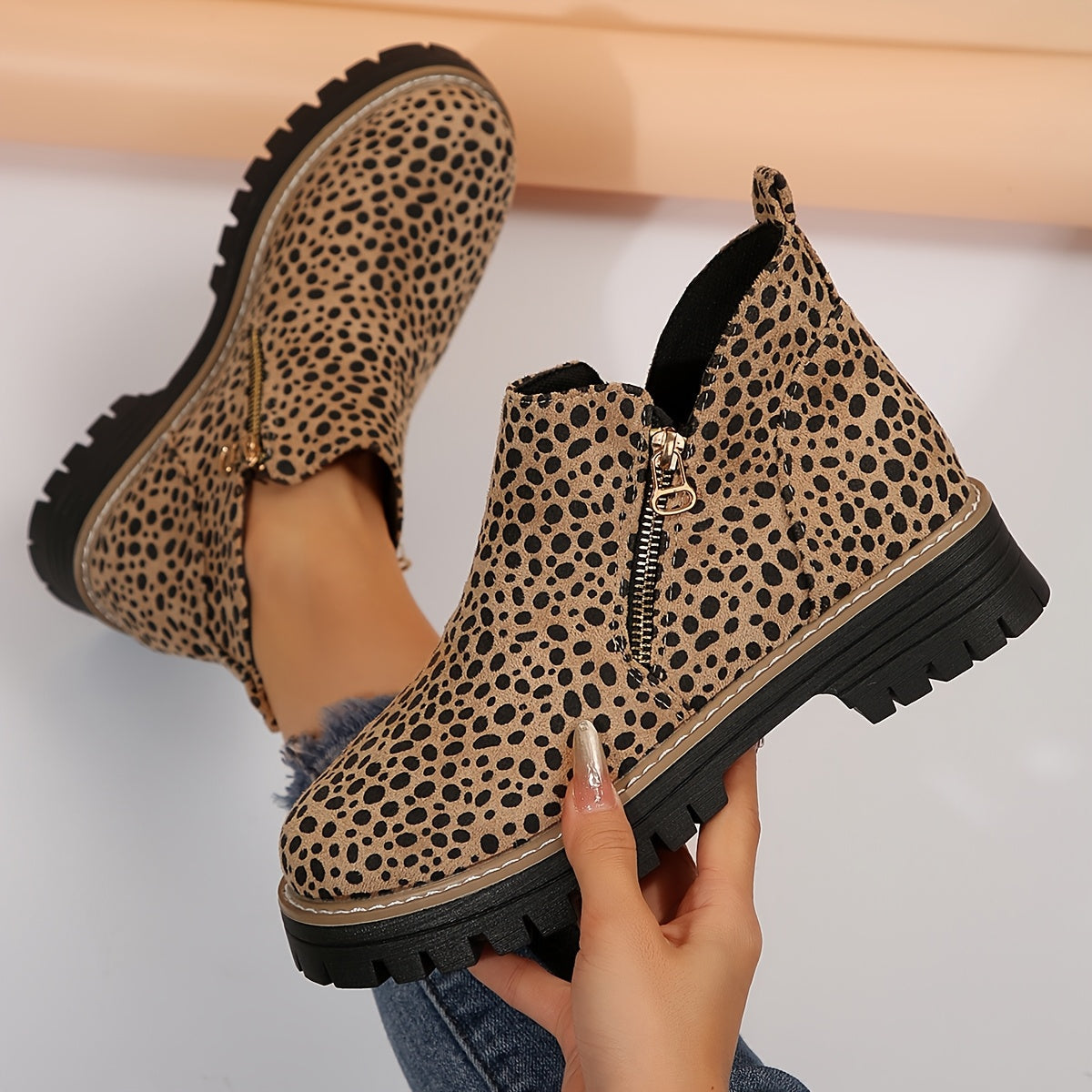 Aileen | Ankle Boots With Side Zipper Lug Sole