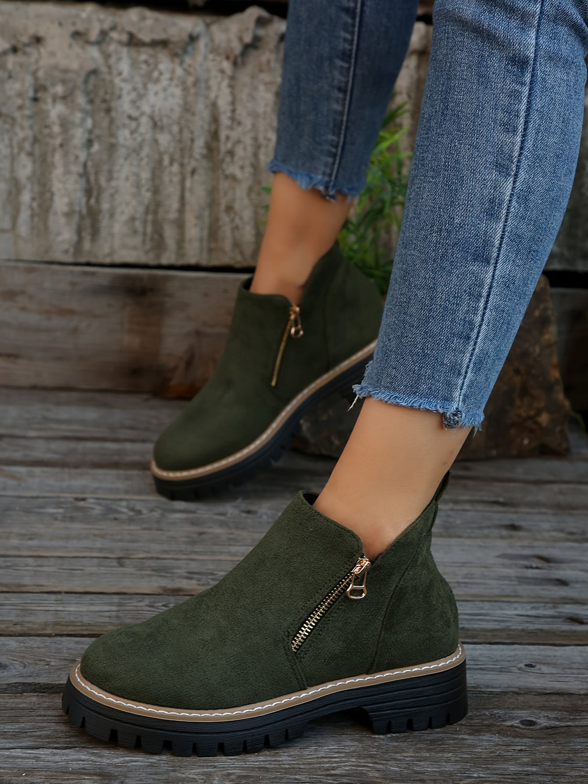 Aileen | Ankle Boots With Side Zipper Lug Sole