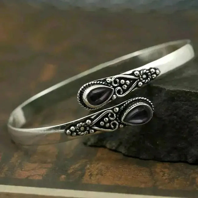 Rovik | Open Cuff Bracelet with Teardrop Stones