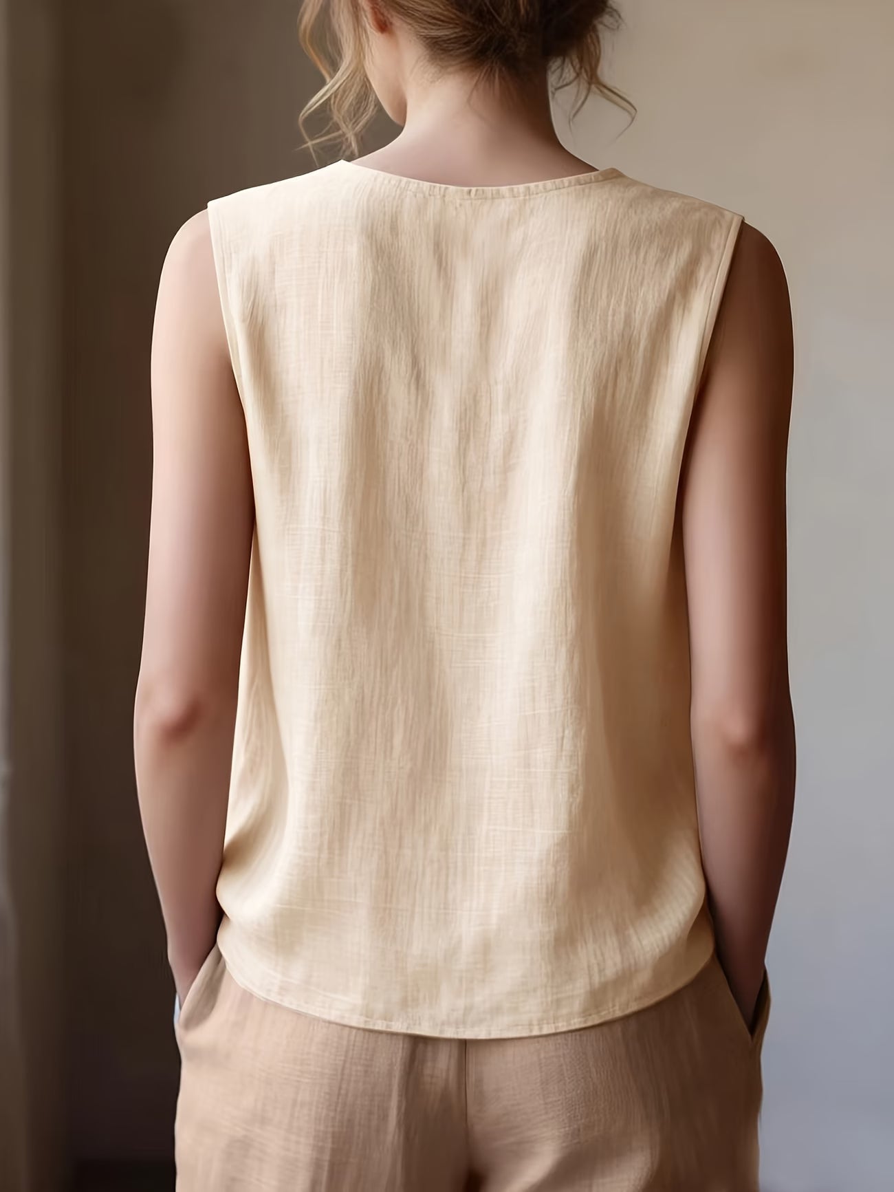 Safiya | Sleeveless Ruffle Neck Loose Blouse