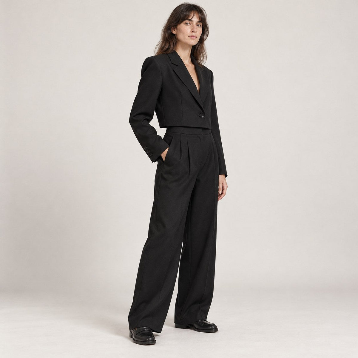 Opheaa | Cropped Blazer with Notched Lapel