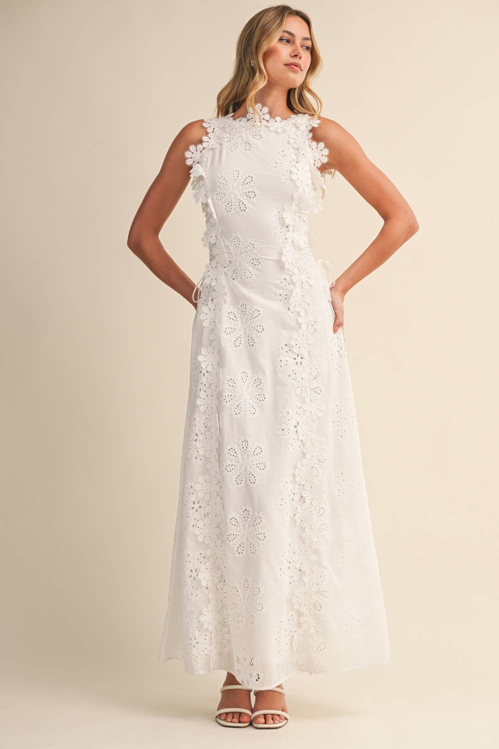 Azalia | Sleeveless Floral Lace Maxi Dress