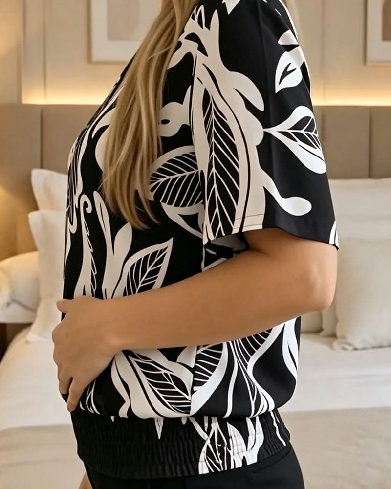 Isheba | Blouse with Short Sleeves and Leaf Print