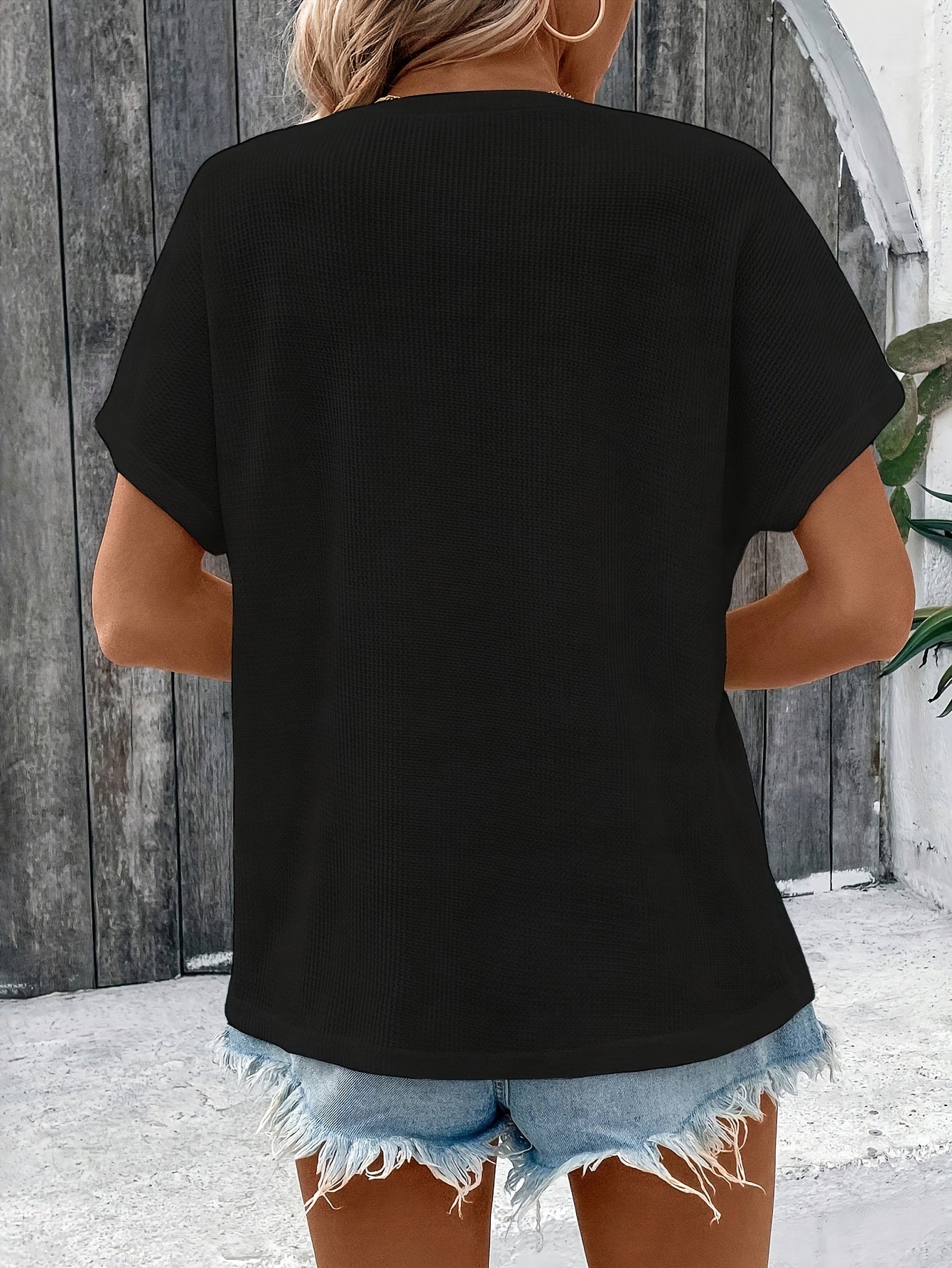 Marylou | Crew Neck Button Front Short Sleeve Top