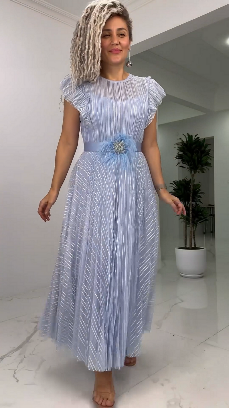 Naysha | Pleated Flutter Sleeve Midi Dress