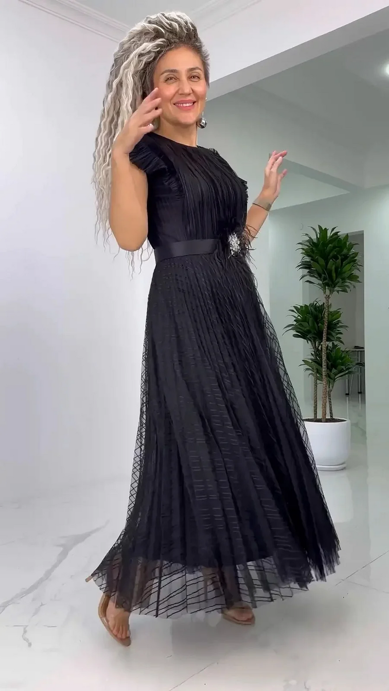 Naysha | Pleated Flutter Sleeve Midi Dress