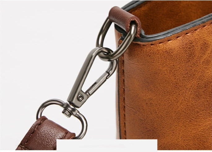 Britney | Leather Shoulder Bag With Front Pockets