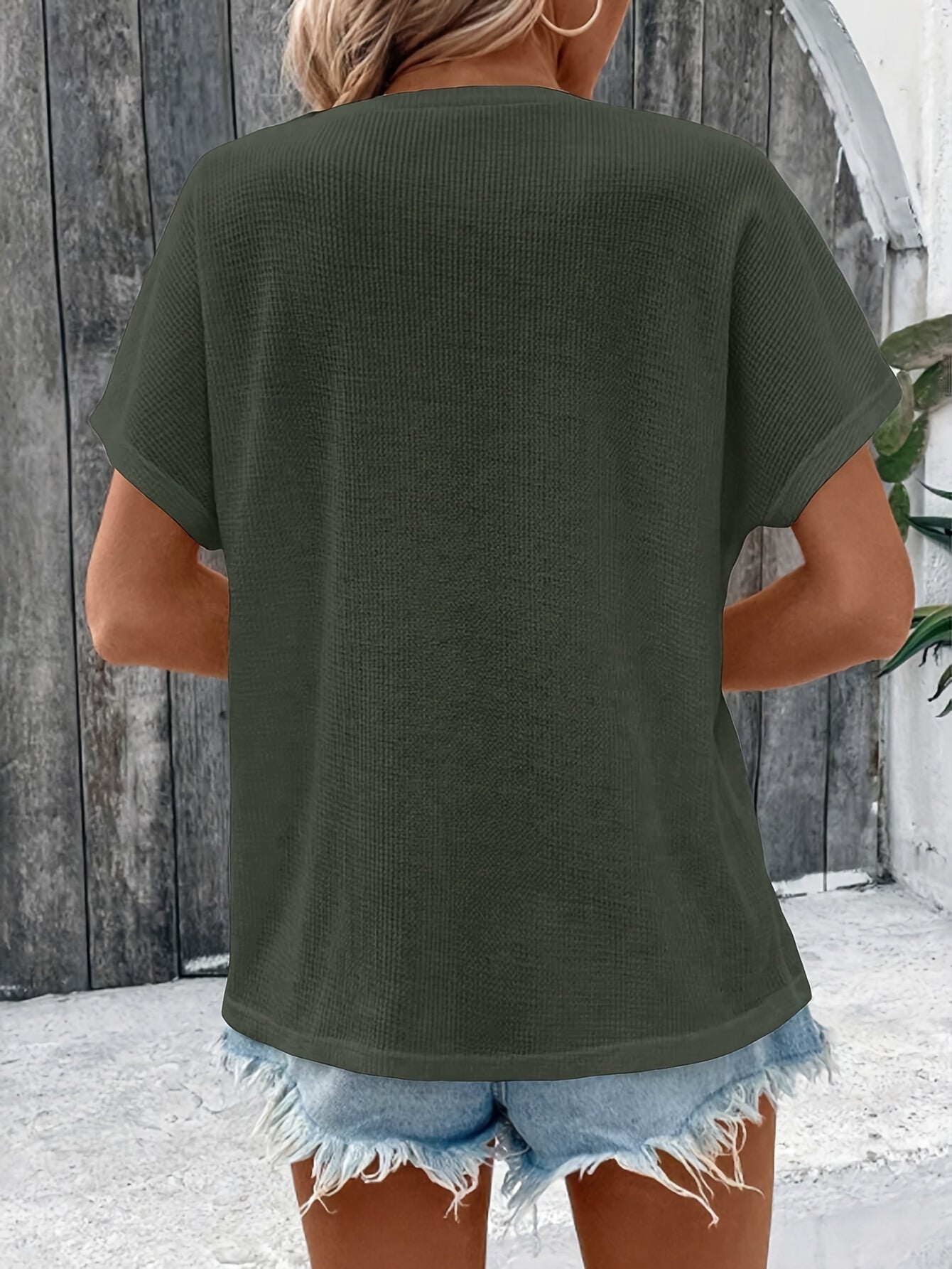 Marylou | Crew Neck Button Front Short Sleeve Top