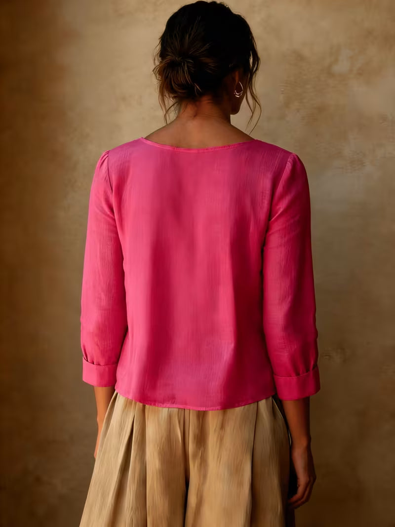 Gelina | Blouse with Round Neck and Front Pleats