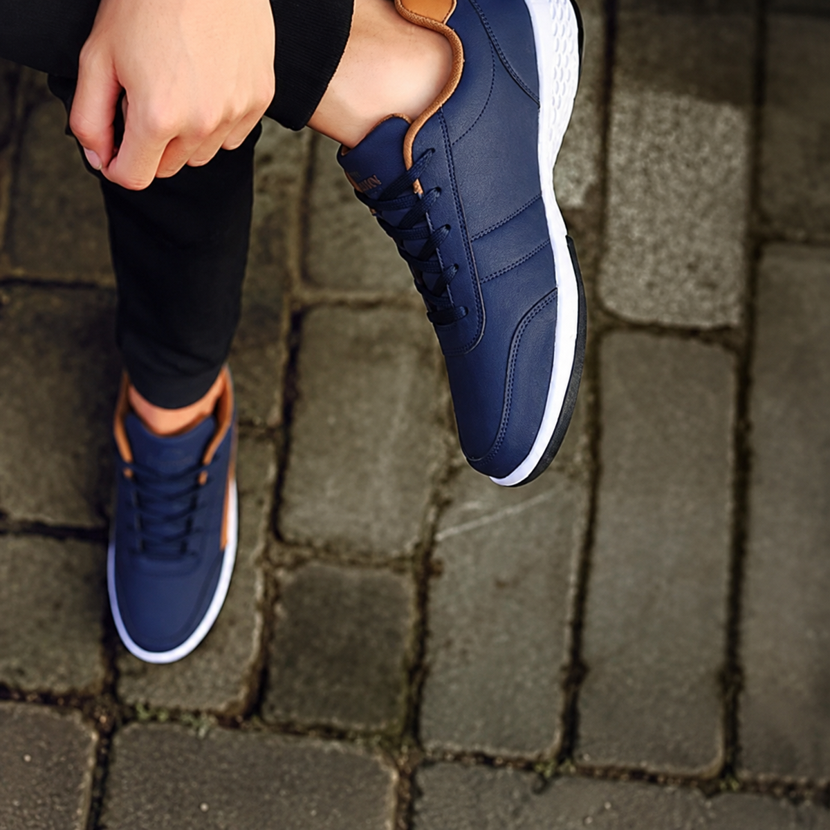 CloudWalk | Lace-Up Sneakers with Two-Tone Trim