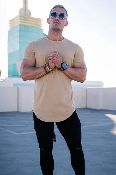 Maxwell - Curved Hem Crewneck T Shirt