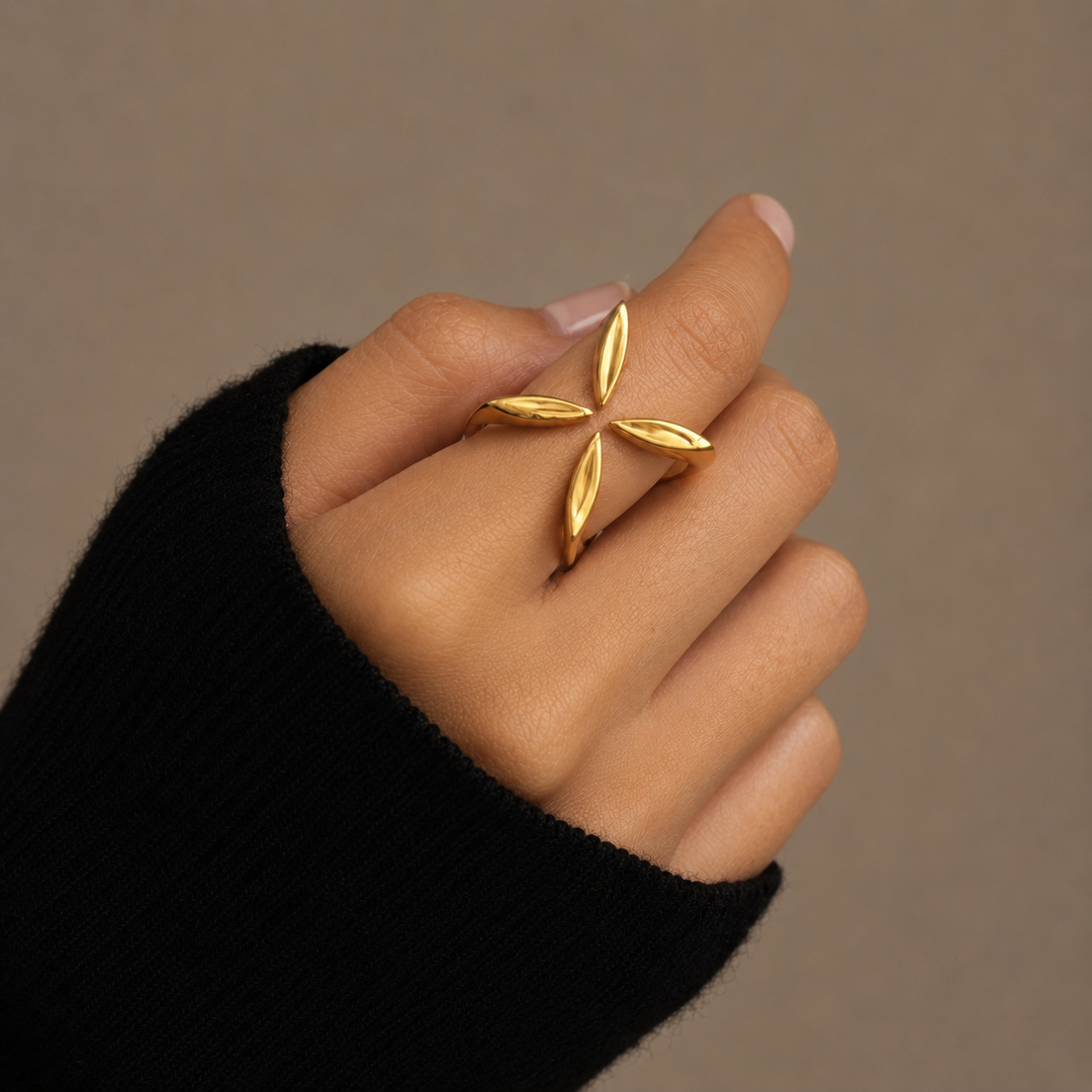 Gerti | Open Leaf Design Statement Ring