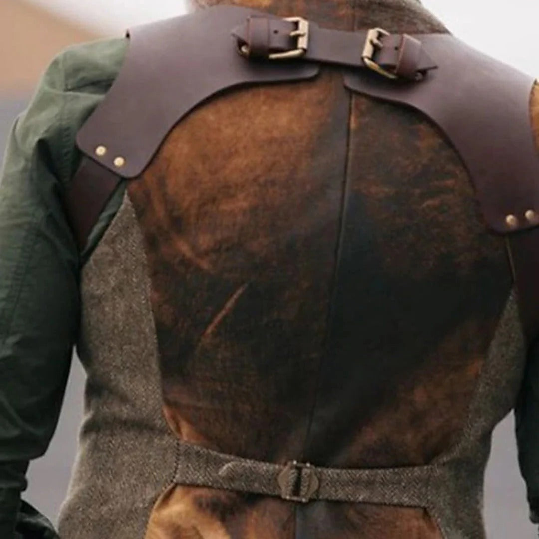 Enrico | Vest With Textured Weave and Contrast Pockets
