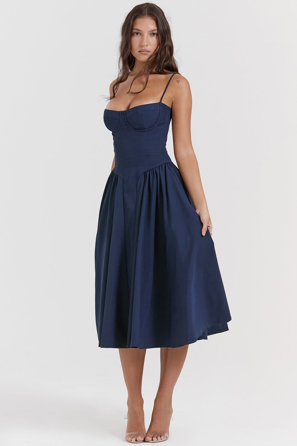 Maissa | Sleeveless Sweetheart Neck Midi Dress