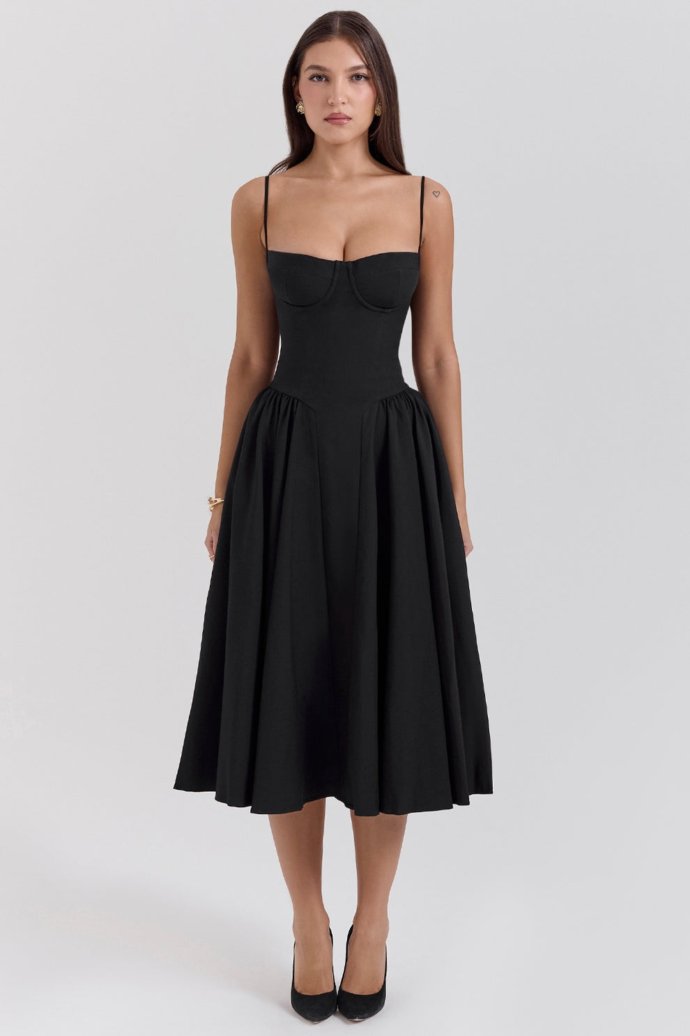 Maissa | Sleeveless Sweetheart Neck Midi Dress