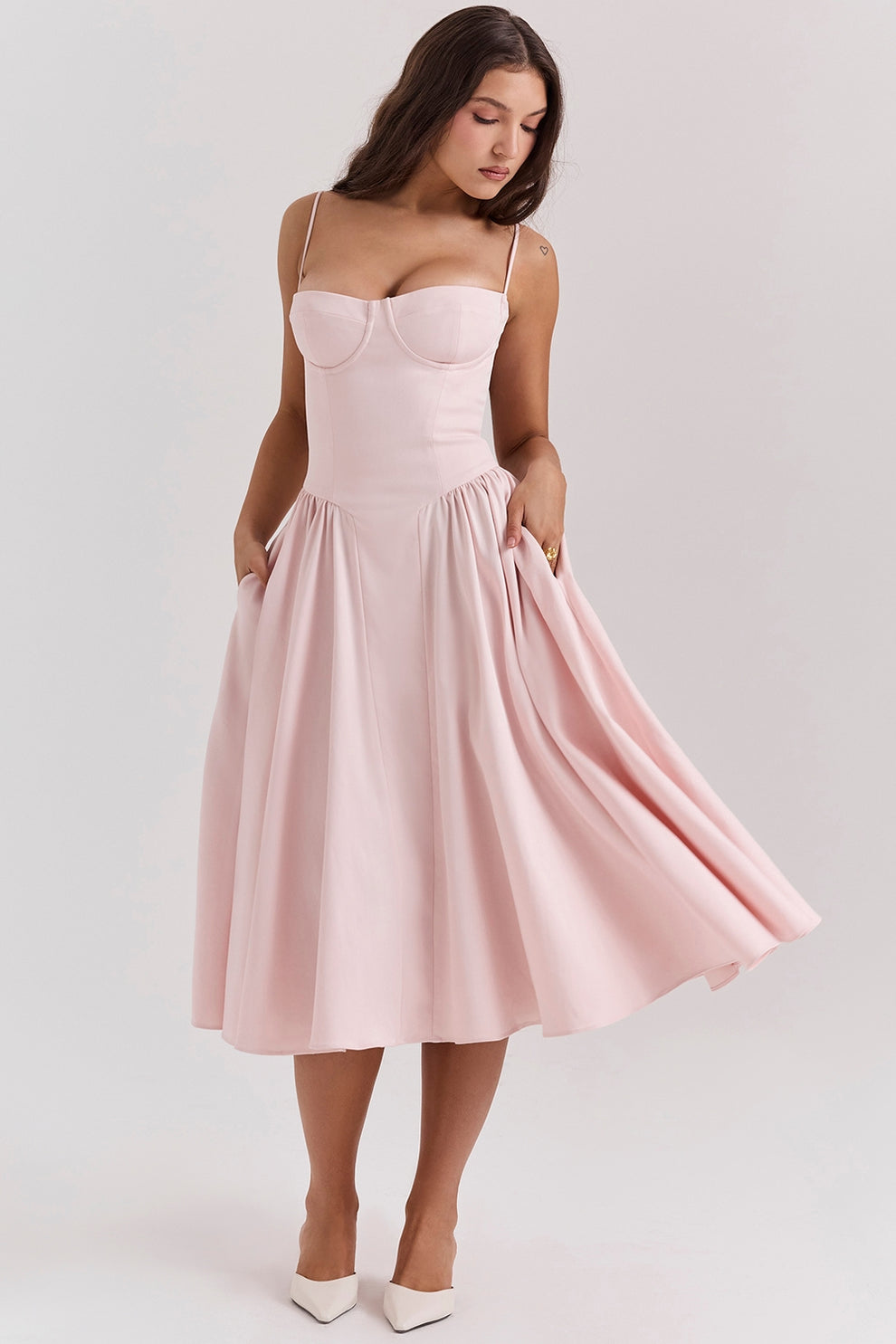 Maissa | Sleeveless Sweetheart Neck Midi Dress