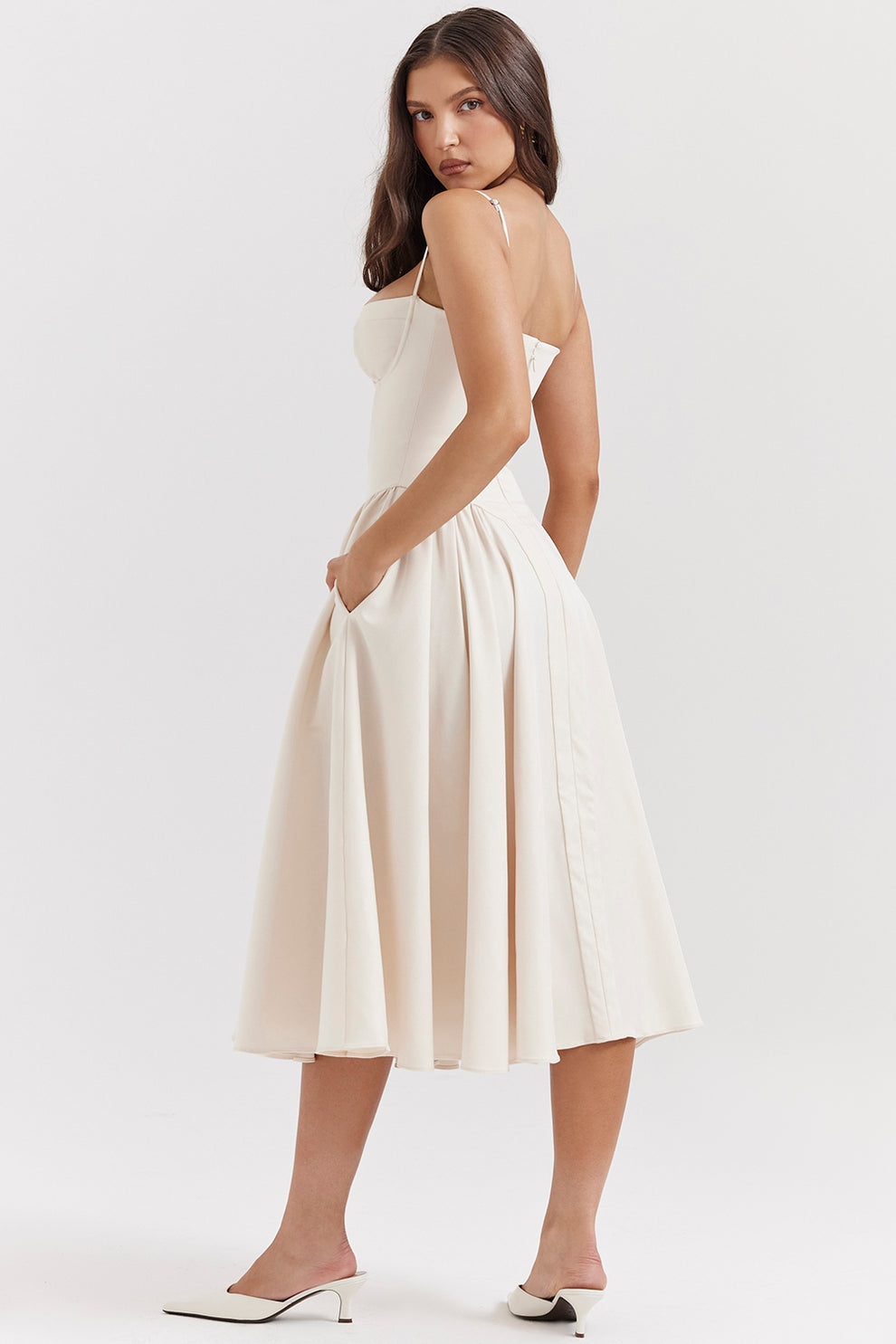 Maissa | Sleeveless Sweetheart Neck Midi Dress