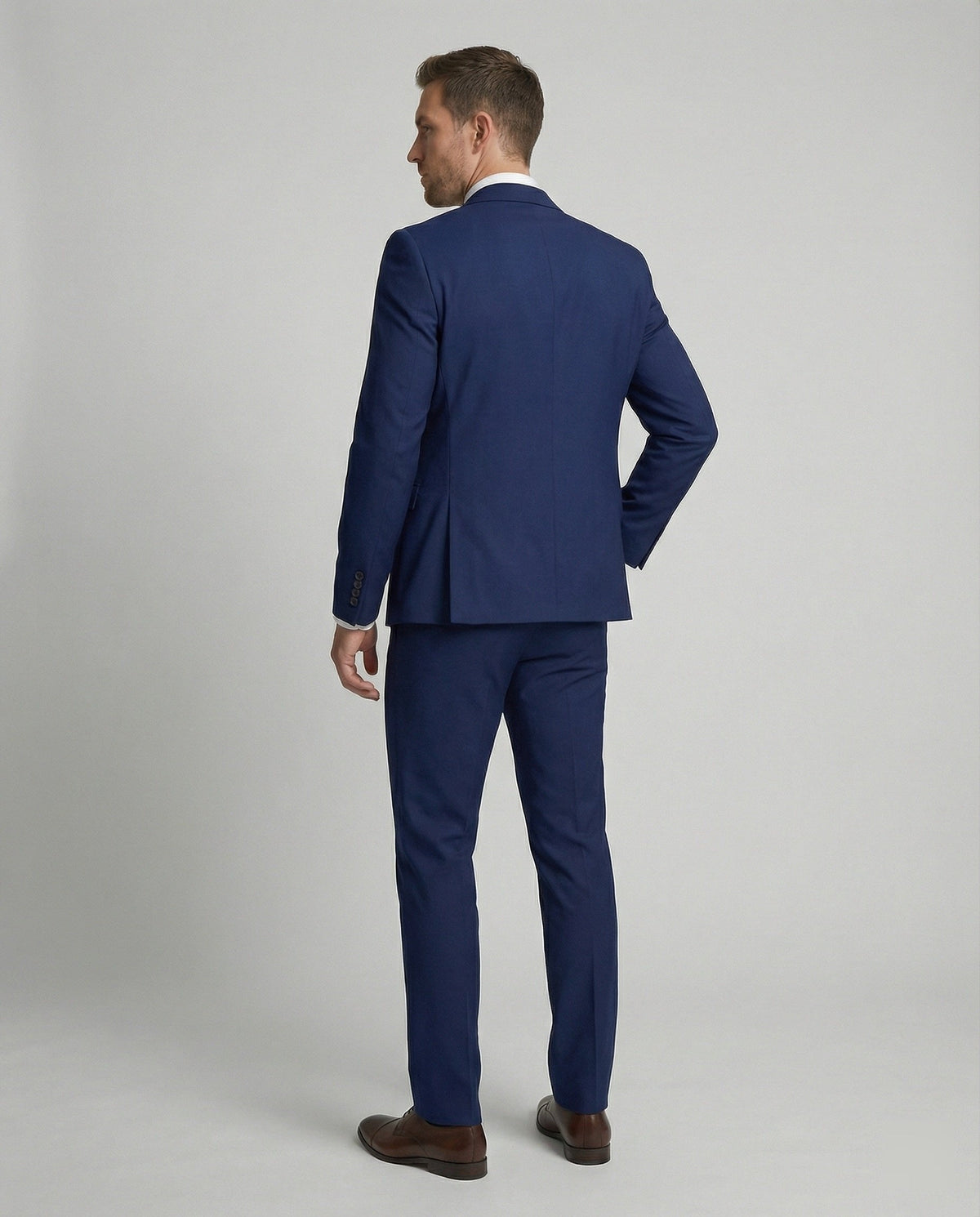 Maelarduk | Classic Three-Piece Suit with Sharp Fit